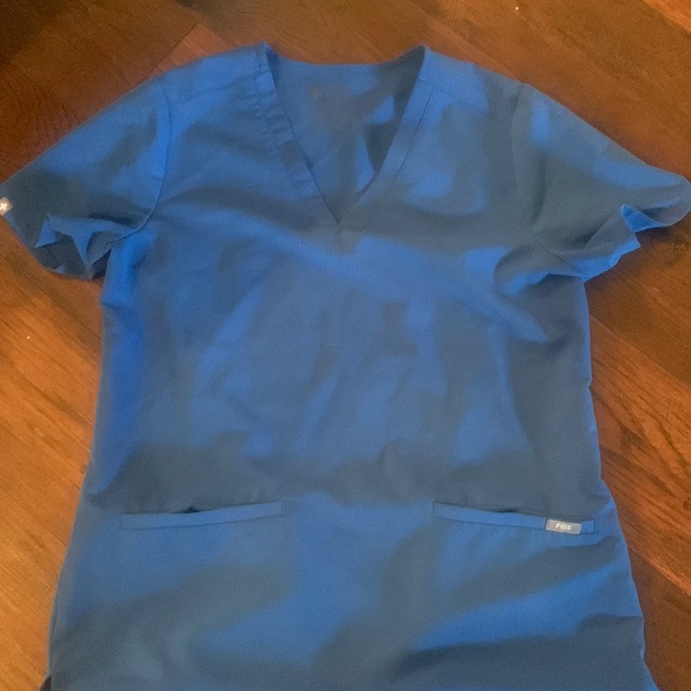 Figs womens small top
